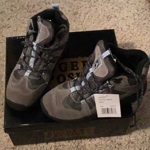 Women’s hiking boots